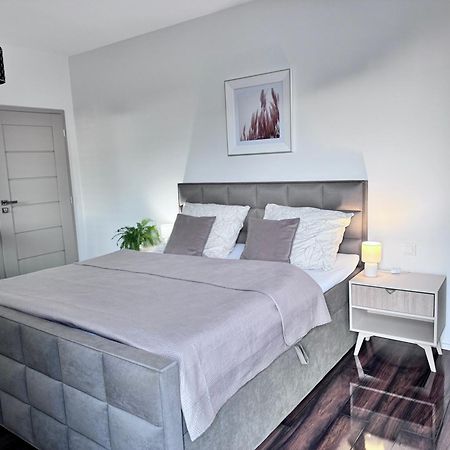 Apartments Sered Sered' Bagian luar foto
